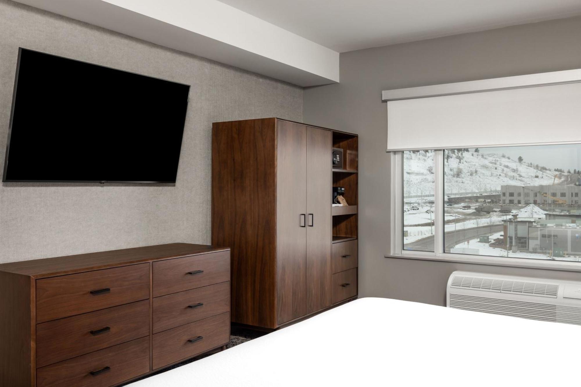 Four Points By Sheraton Kelowna Airport Exteriér fotografie