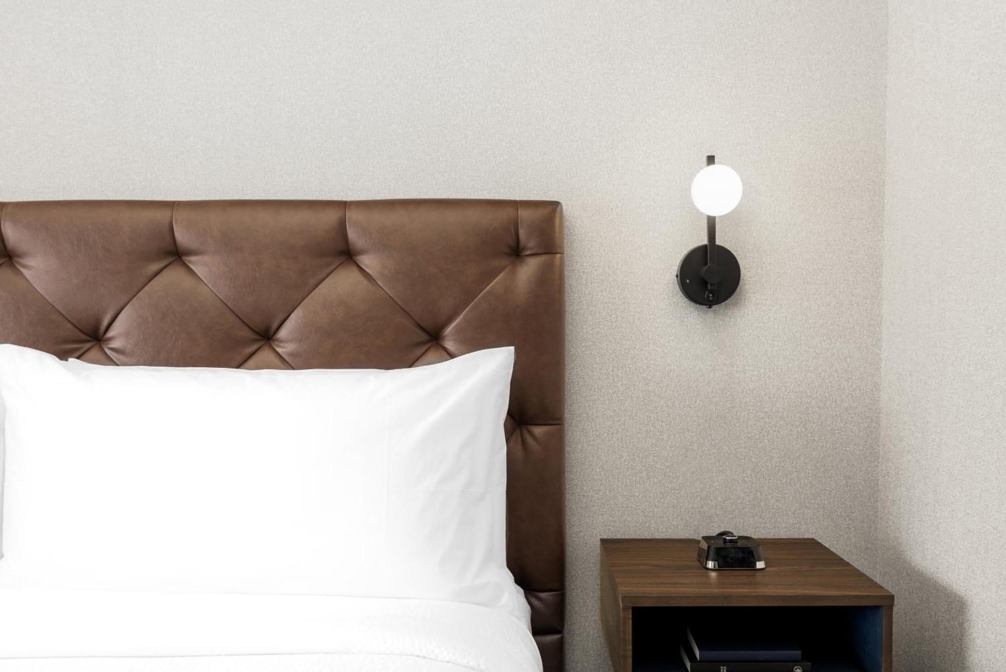 Four Points By Sheraton Kelowna Airport Exteriér fotografie