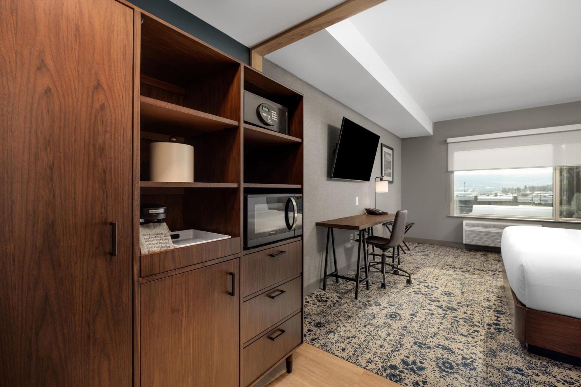 Four Points By Sheraton Kelowna Airport Exteriér fotografie