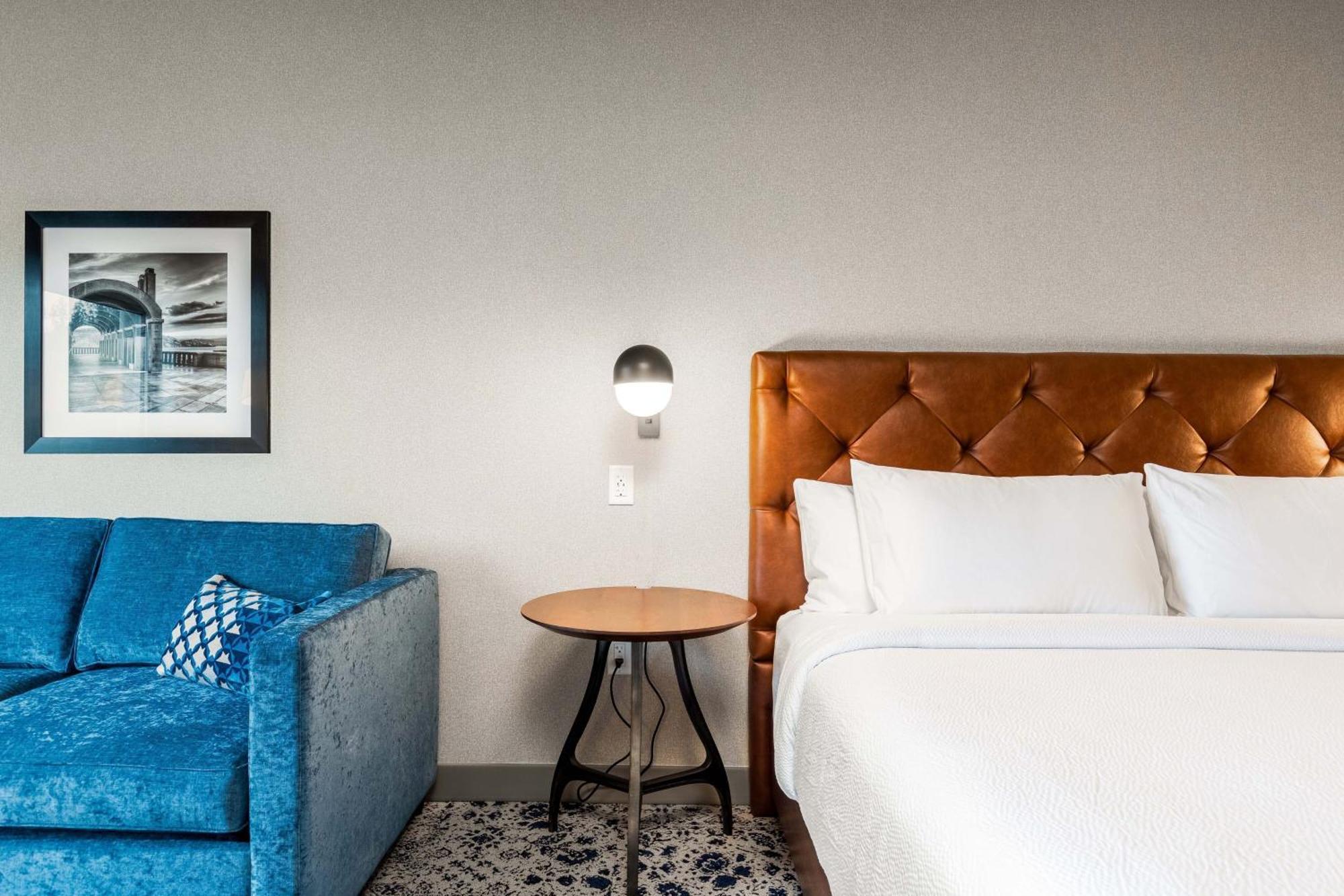 Four Points By Sheraton Kelowna Airport Exteriér fotografie