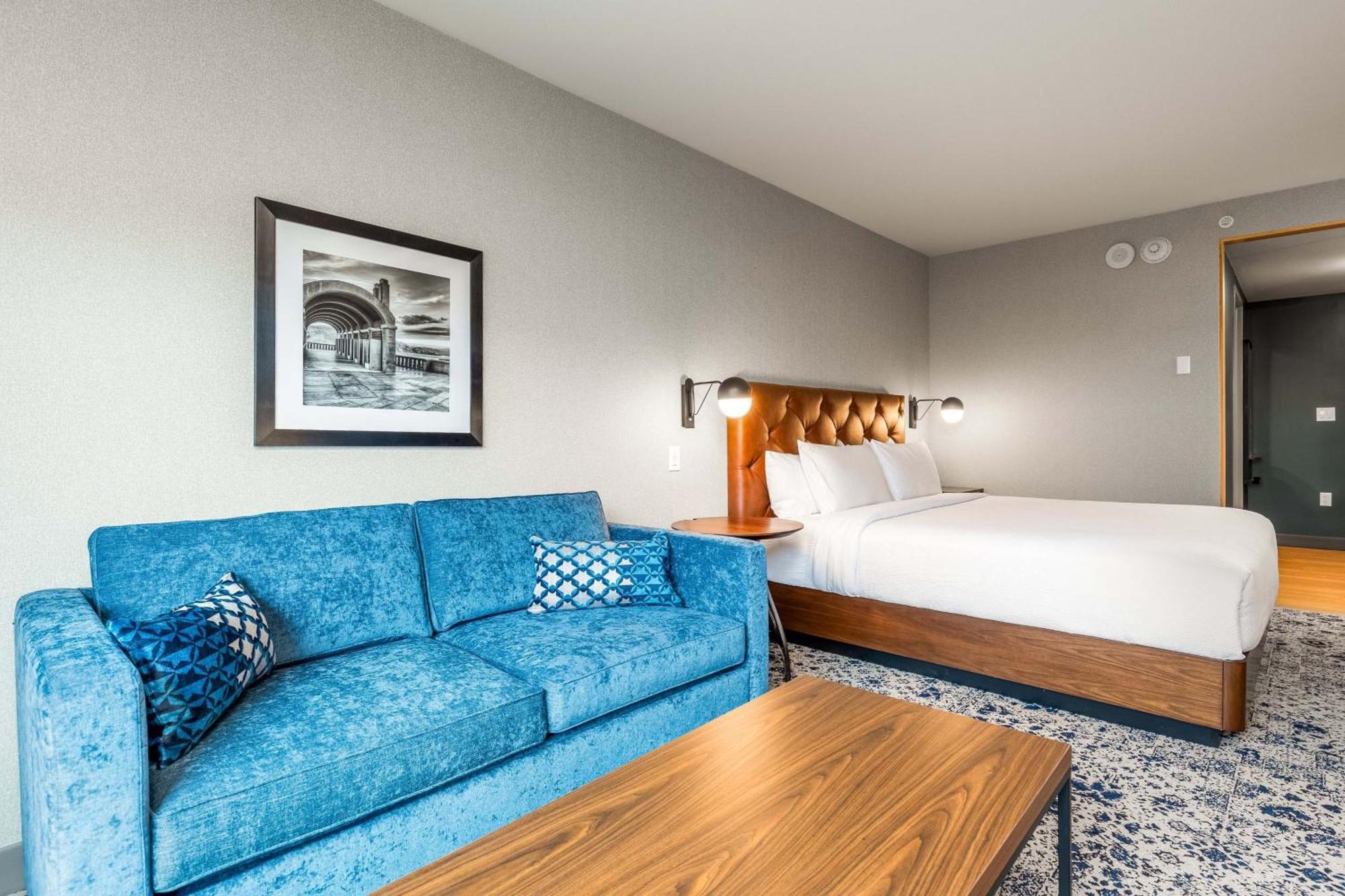 Four Points By Sheraton Kelowna Airport Exteriér fotografie